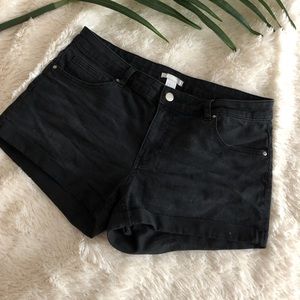 Dark jean short